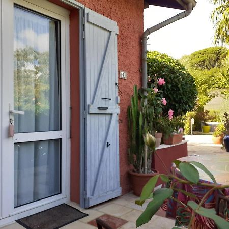 La Casa Color Bed & Breakfast Lamagdelaine Ngoại thất bức ảnh